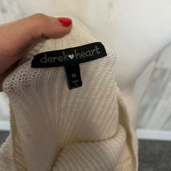 Sweater   - Picture 3 of 5